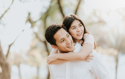 啊奇说 AA制取消，婚前房卖了给婆婆治病，不然就离婚，早卖了，离婚吧