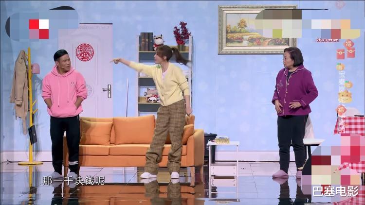 肖战|东方卫视春晚：两“顶流”做作开唱，朱一龙模样大变，肖战太尴尬