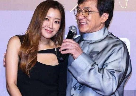 成龙|成龙51岁遇到了28岁最美金喜善，成龙64岁再见41岁“最胖”金喜善