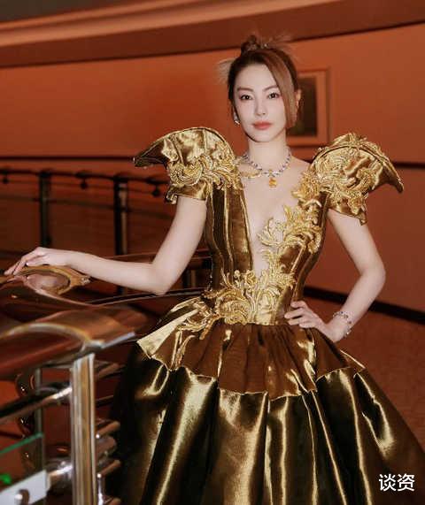 张雨绮|张雨绮疑似恋情曝光？与小8岁鲜肉手挽手归家，小鸟依人靠肩头