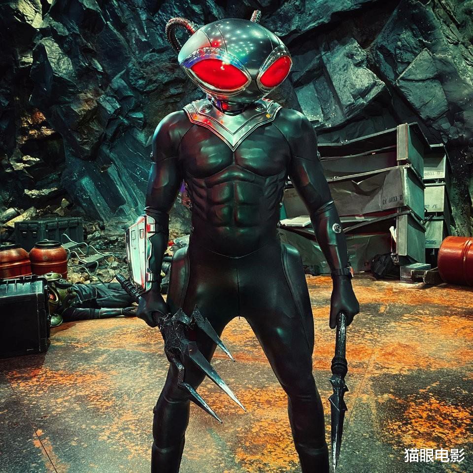 黑蝠鲼|海王2反派强势回归，叶海亚再次饰演黑蝠鲼，手握刀戟好勇猛