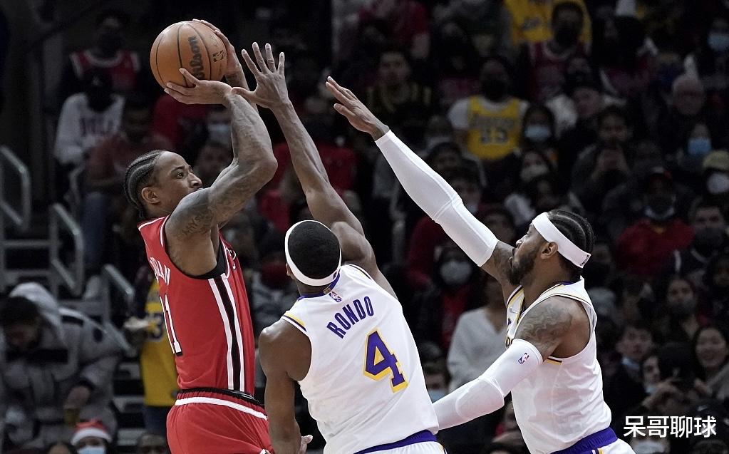 湖人隊|橫掃湖人，雙殺籃網(wǎng)！自愿降薪加盟湖人，老詹，你真一點不后悔嗎