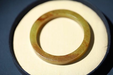 翡翠|创汇期老翡翠福娃坠——“一团和气”