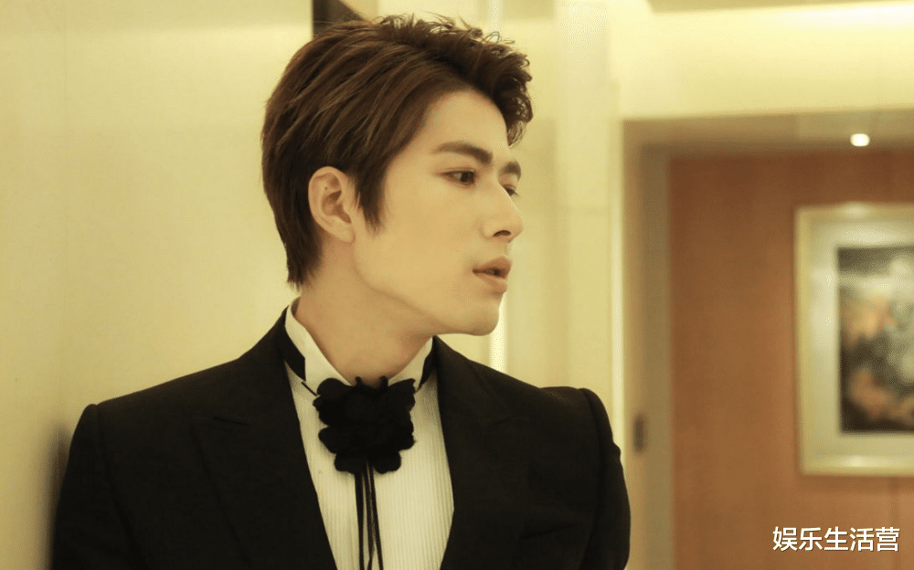 陈学冬|心疼又想笑！陈学冬辛苦干了10年，作品一一下架，只剩“扫帚飞”