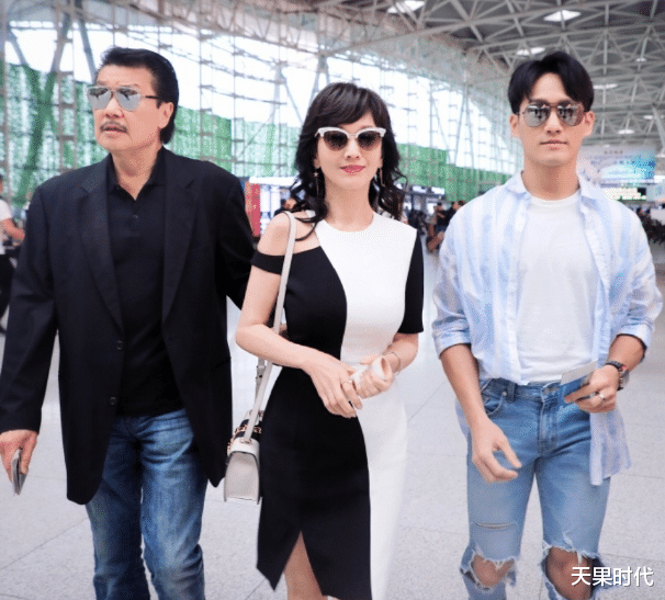 天果时代|赵雅芝真幸福，被两个男人宠成小公主，67岁也敢穿紧身短裙