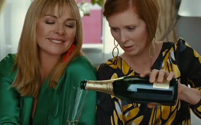 时尚生活派|繁花盛夏,带上香槟叫上闺蜜,一起投向美丽时光的户外浪潮