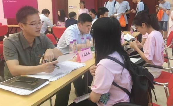 大学|本科学历也有档次之分，前两档毕业生很受欢迎，最后一档饱受争议