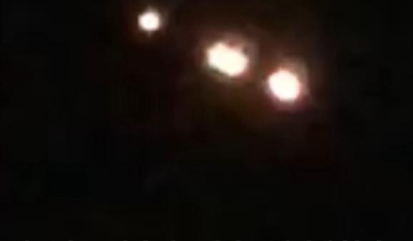 UFO 不明飞行物又来了？两架飞机遇到亮绿色神秘物体，飞入云层后消失