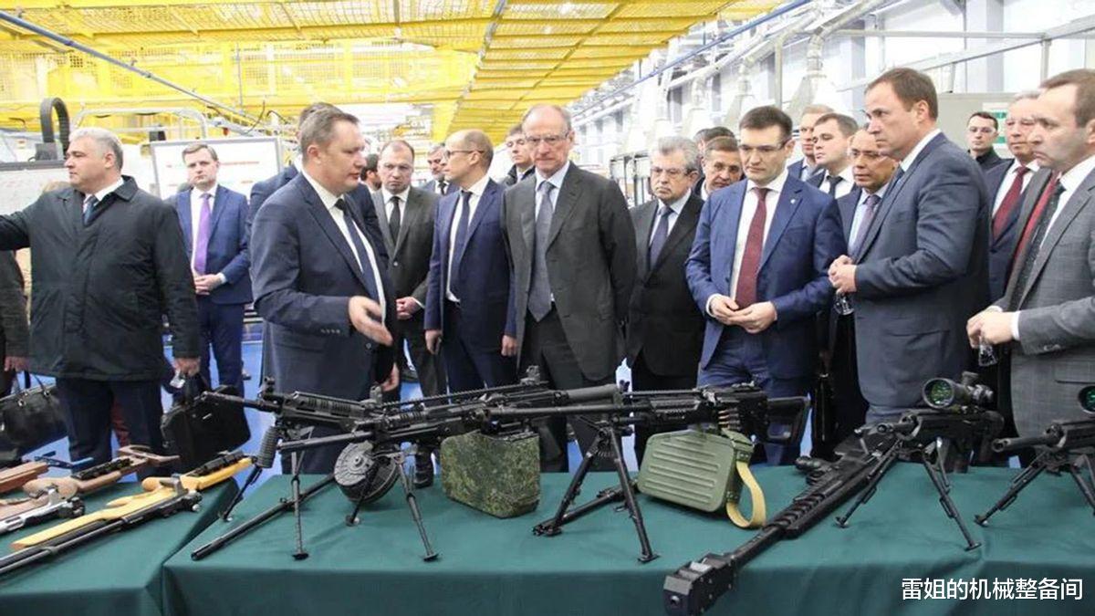 机枪|俄新机枪华丽转身：一改苏军时期作风，将给弹鼓机枪“判死刑”？