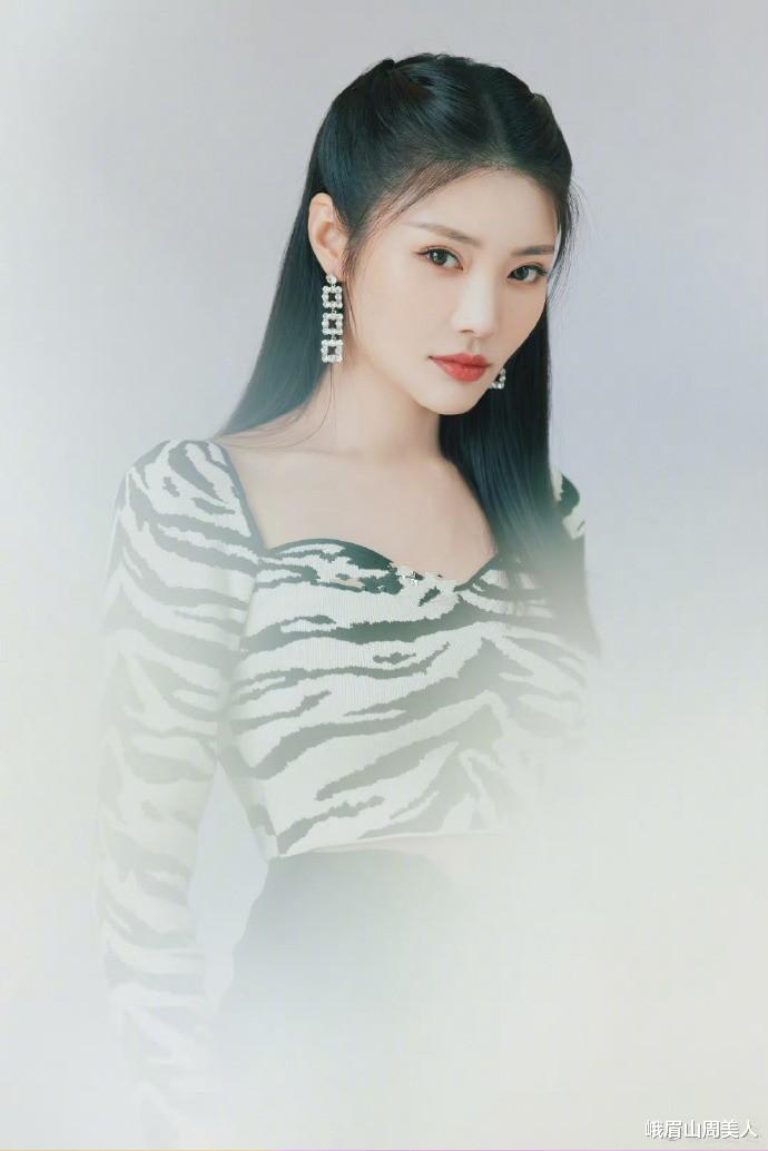峨眉山周美人|?徐冬冬这身材谁不酸，晒健身照大方秀身材线条，“蜜桃臀”太吸睛
