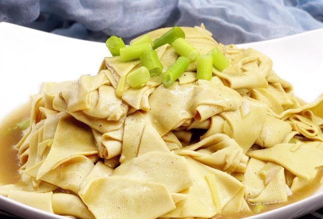 北庭美体健康圈|“升尿酸”的食物有很多，其中这4种，容易被忽视，痛风患者要警惕