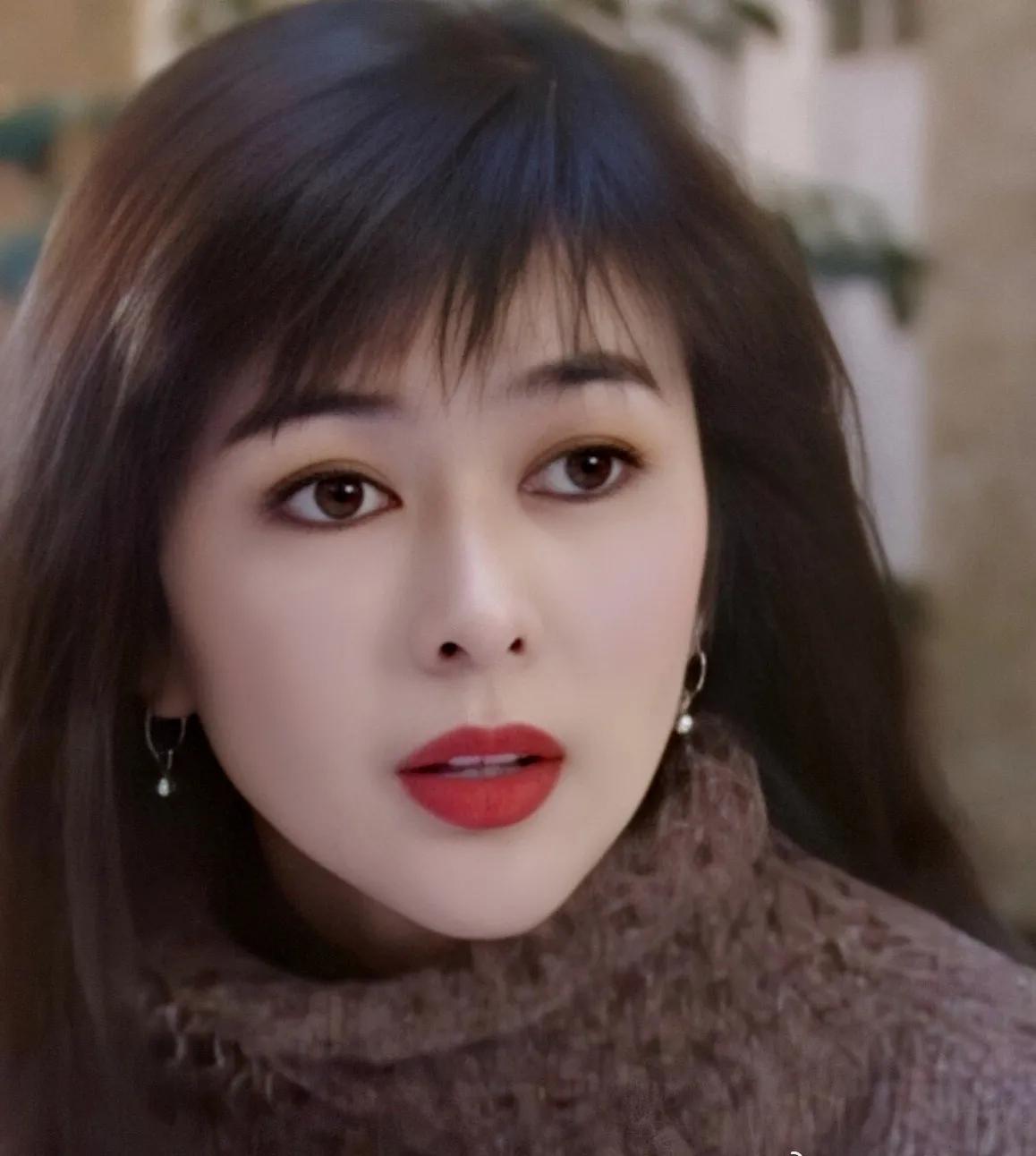 谢娜|“一代尤物”关之琳的前尘往事，我们都错怪她了