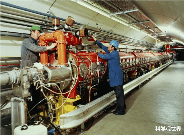 粒子加速器 一位科学家把头伸进粒子加速器,被高能质子束直接爆头,结果怎样了?