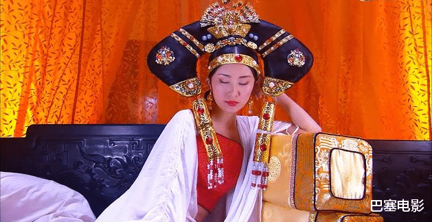 发型 头上能干这么多事！女明星奇葩发型数不完，丑拒，但笑得捂不住嘴