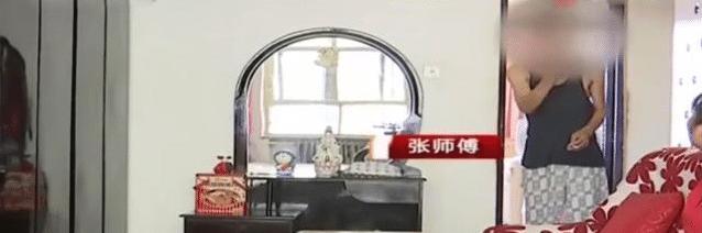 舜网 女子为过上流生活，刷爆8张信用卡欠120万，下跪逼老父亲卖房子