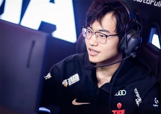 天玑谋士 tes辅助zhuo破防了：被左手带去剪了个新发型，还付了两个人的钱