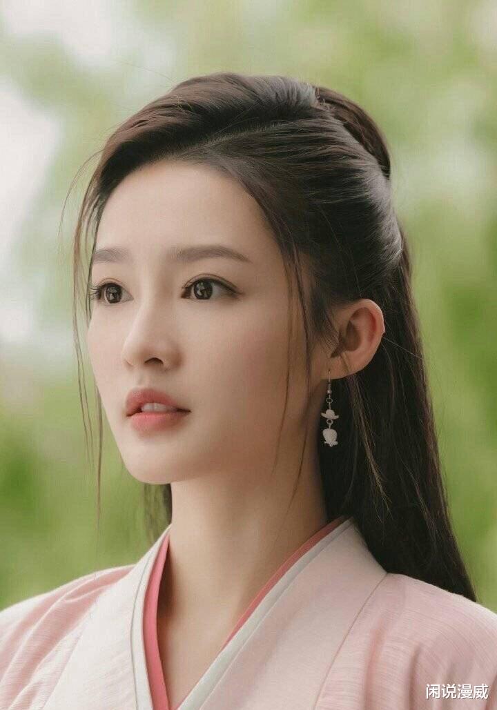 李沁|李沁终于红了，也终于被骂了，烂片正在毁灭她演员的道路