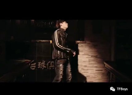 易烊千玺|易烊千玺上演无实物表演，过程轻松又迅速，原来是早已经验十足了