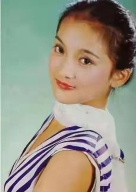 章子怡|周迅的“男友更换史”：平均两年换一个，40岁任性回归单身