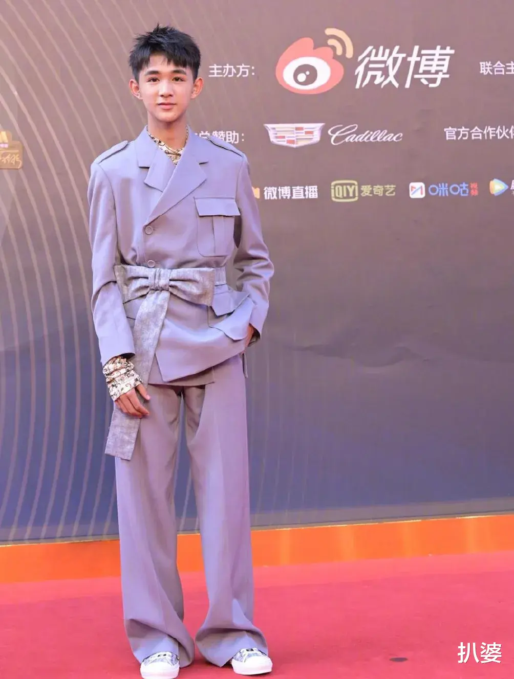 明星|这届大型红毯，男明星们是竞相比丑来了吧