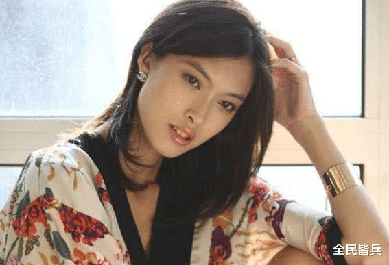 超模|女星多次强调别叫我中国人，如今想回国捞金？国人：请滚出去