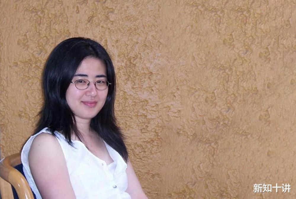 |1999年，北大才女田晓菲嫁给美国老头，如今怎么样了？