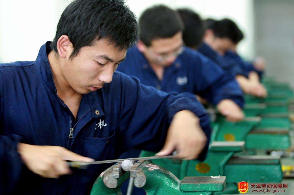 甲醛|关于钳工的杂谈