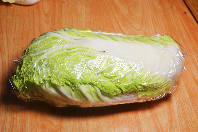 冬天白菜不好保存?教你2个土方法,留一个月都不坏,新鲜好吃