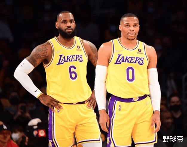 威斯布魯克|13中1，11中1！是什么人才，會排出這樣的笑料陣容！這還怪威少？