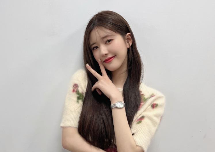 战王|媒体推选热搜TOP4，嘉行上榜2位，肖战王一博“同框”，评语真实