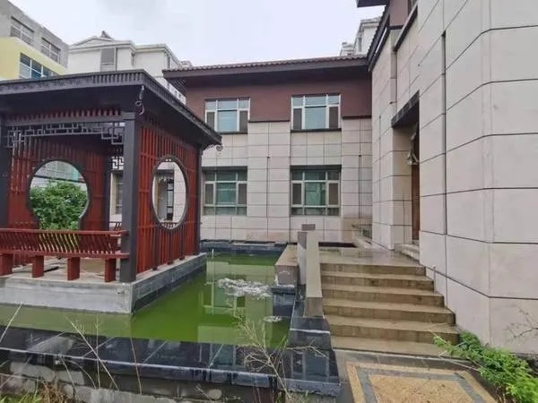 杨浦|近日山东一栋别墅流拍了