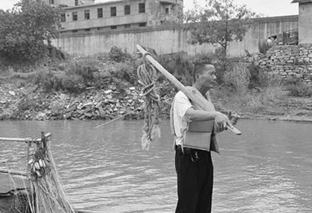 为你好而已|直面死亡,找不到接班人,捞尸人:尸臭洗不掉,沾染了就是一辈子