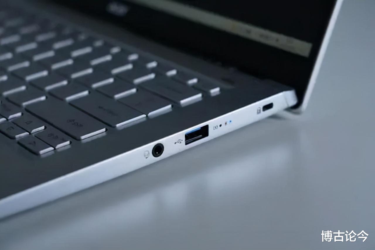 吴亚军|富豪离婚获200亿分手费，每年入账十几亿，娶貌美空姐走向巅峰