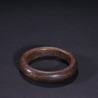 沉香|旧藏: 沉香素面手镯