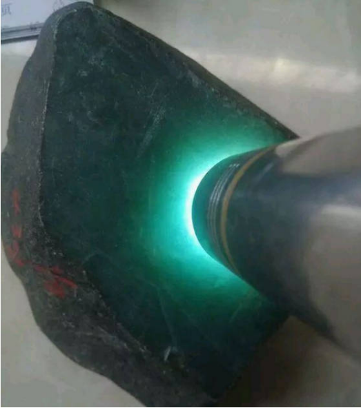 翡翠|翡翠赌石的几大误区，你知道吗？