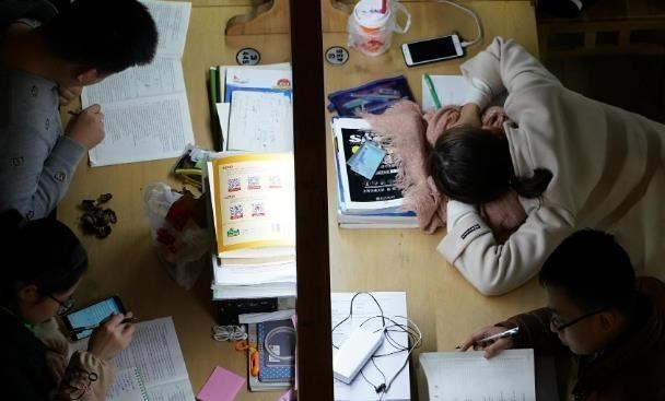 公益|进化版“啃老族”悄然出现，家长不易察觉，反而还为子女感到骄傲