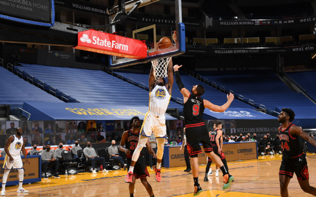 斯蒂芬·庫里|庫里復出，勇士終于贏了！烏布雷18+11，懷斯曼創新紀錄