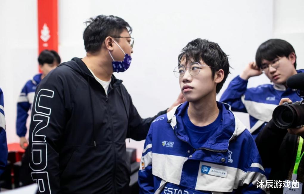 打野|湘军直播预测eStar夺冠，不然比不上花海，清清是TTG关键人物