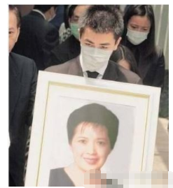 范上官|刘銮雄前妻,被前任追讨11亿上床费,一次1亿,外加39条内裤