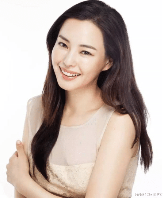 赵丽颖|李荷妮新剧，一人分饰两角