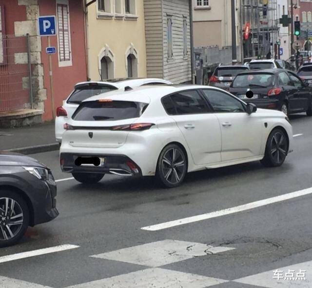 标致308|全新标致308实车上路了，精致又时尚，网友：动力也够强悍了！