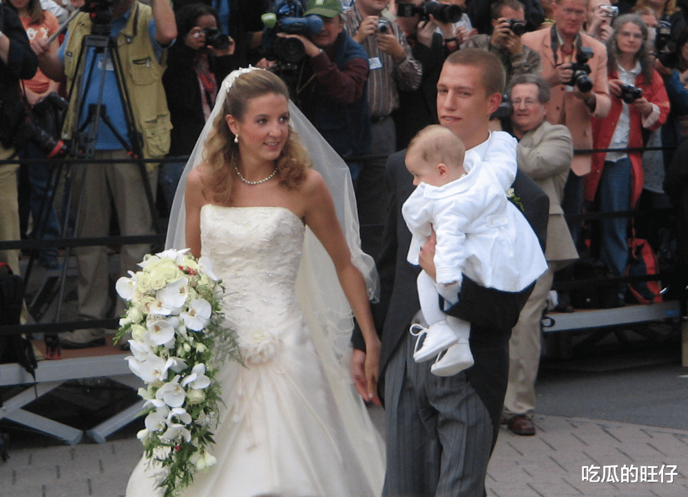 律师|瓦匠女儿成王妃，王子为她愿放弃王位，结果10年后输给白富美律师