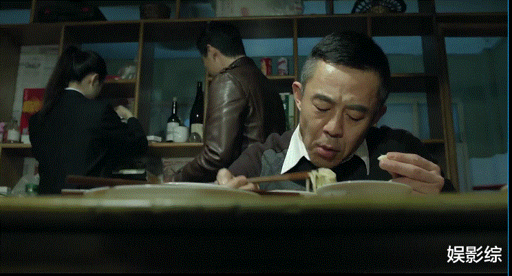 关晓彤|《王牌对王牌》中关晓彤一句话显低情商，沈腾紧急救场化解风波