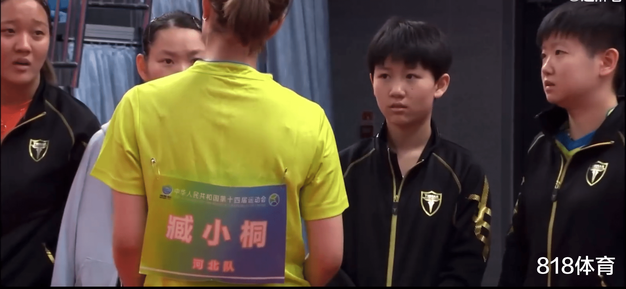 孙颖莎|莎指导! 孙颖莎暂停怒批队友臧小桐: 你能不能硬一点? 后者嬉皮笑脸被横扫