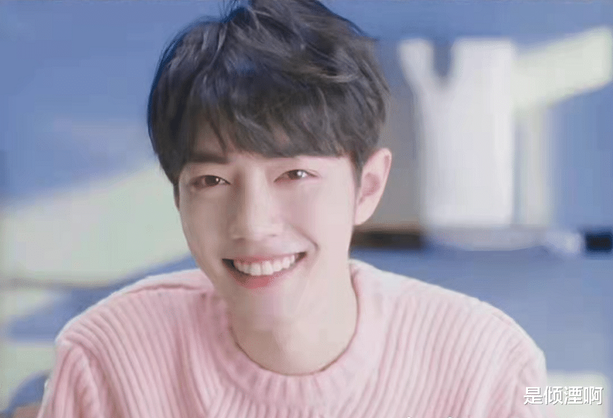 粉色|肖战和粉色的适配度有多高？他站在那儿，他就是温柔本身！