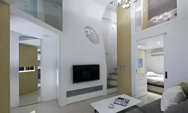 30平小公寓硬是挤出三间房,还宽敞不压抑,教科书般的设计!