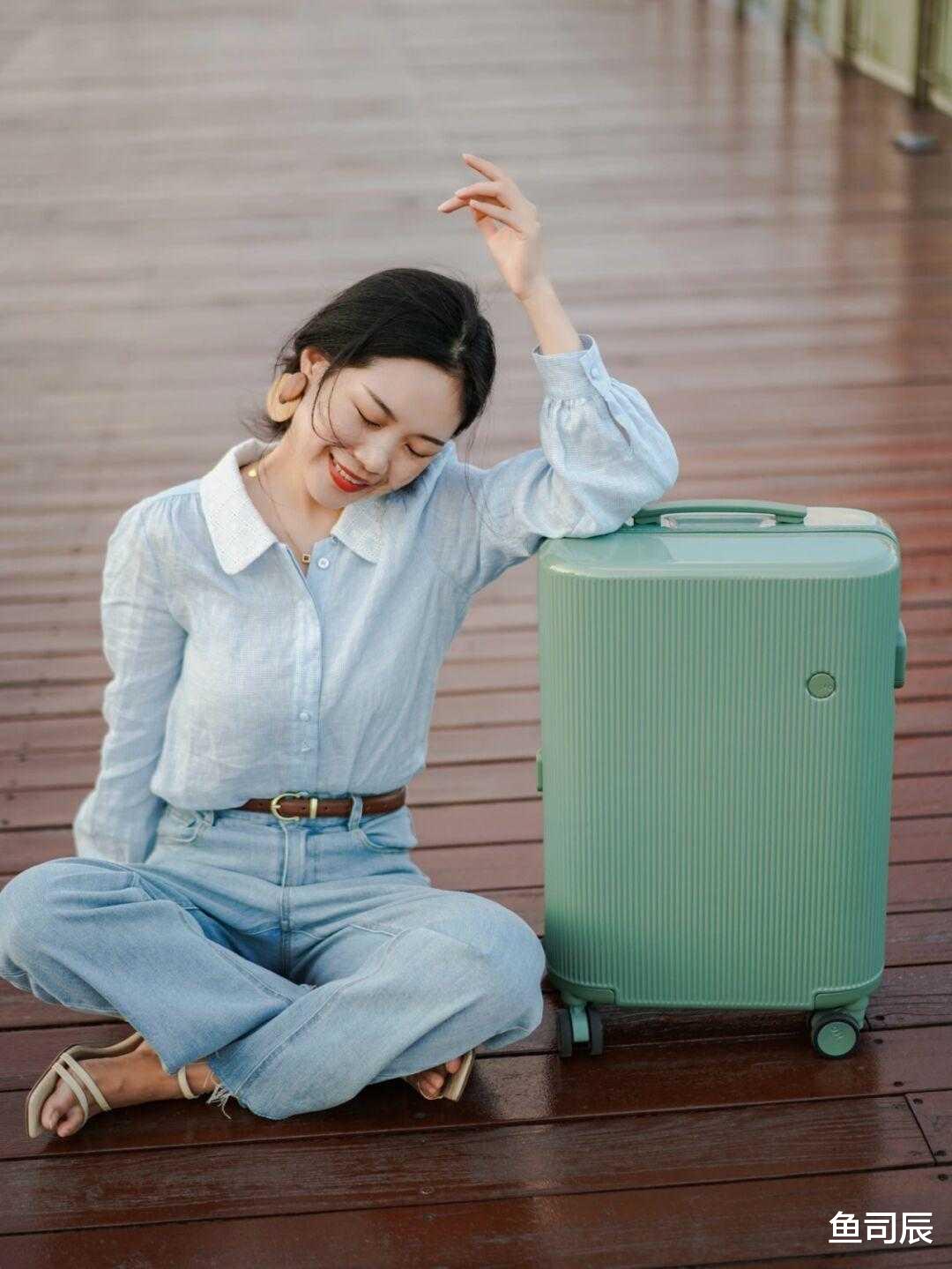 鱼司辰|秋季穿衣如何简单高级？几套通勤分享送给你，穿出高级感