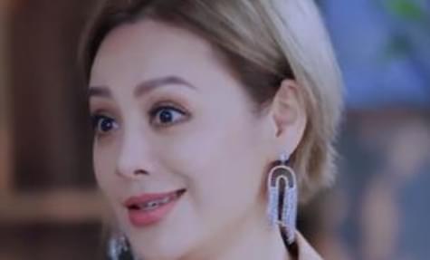 宁静|宁静卖自创品牌的帽子，一顶499元，本人出镜笑场无人问津显尴尬