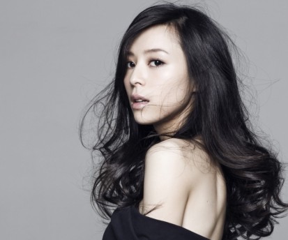 张静初|多次被曝和多位导演关系好，被称为女版陈冠希，如今沦落为配角