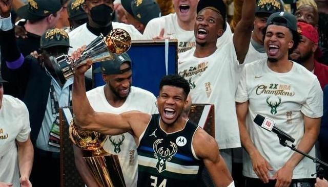 萌听小c姐|NBA如今高薪满天飞，但真正值5000万年薪的球星，顶多4人